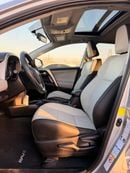 Toyota RAV4 XLE 2.5L 4x4 drive / sunroof, leather seats/ full option