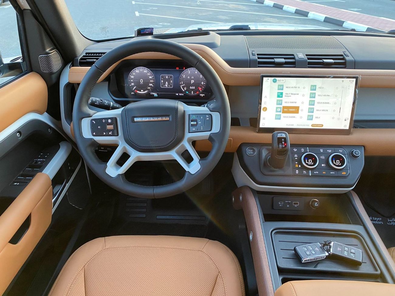 Land Rover Defender GCC SPEC 22 INCH RIMS GCC SPEC UNDER WARRANTY