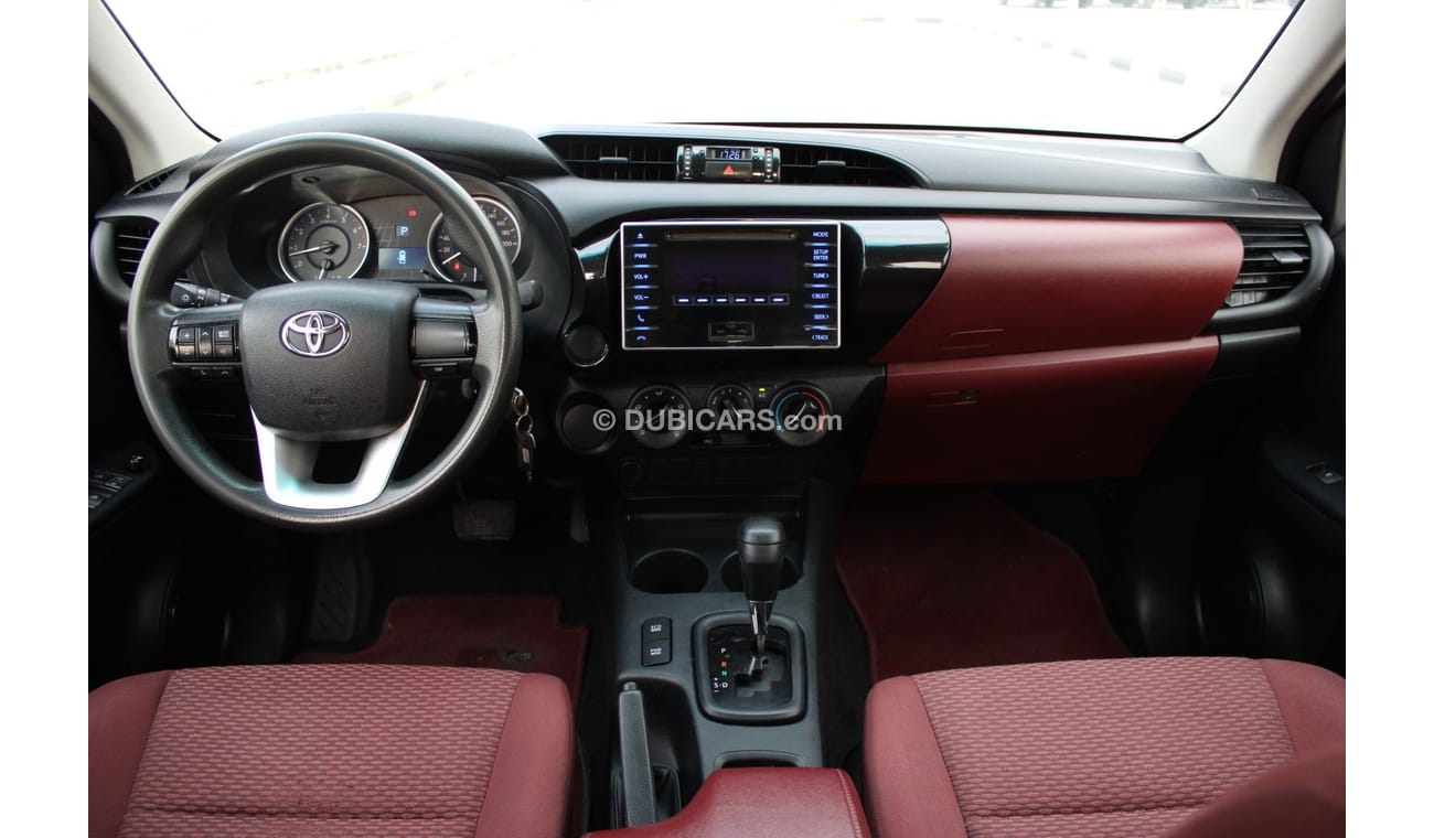 Toyota Hilux Toyota Hilux 2016 GCC double cabin, full automatic, in excellent condition, without accidents, very 
