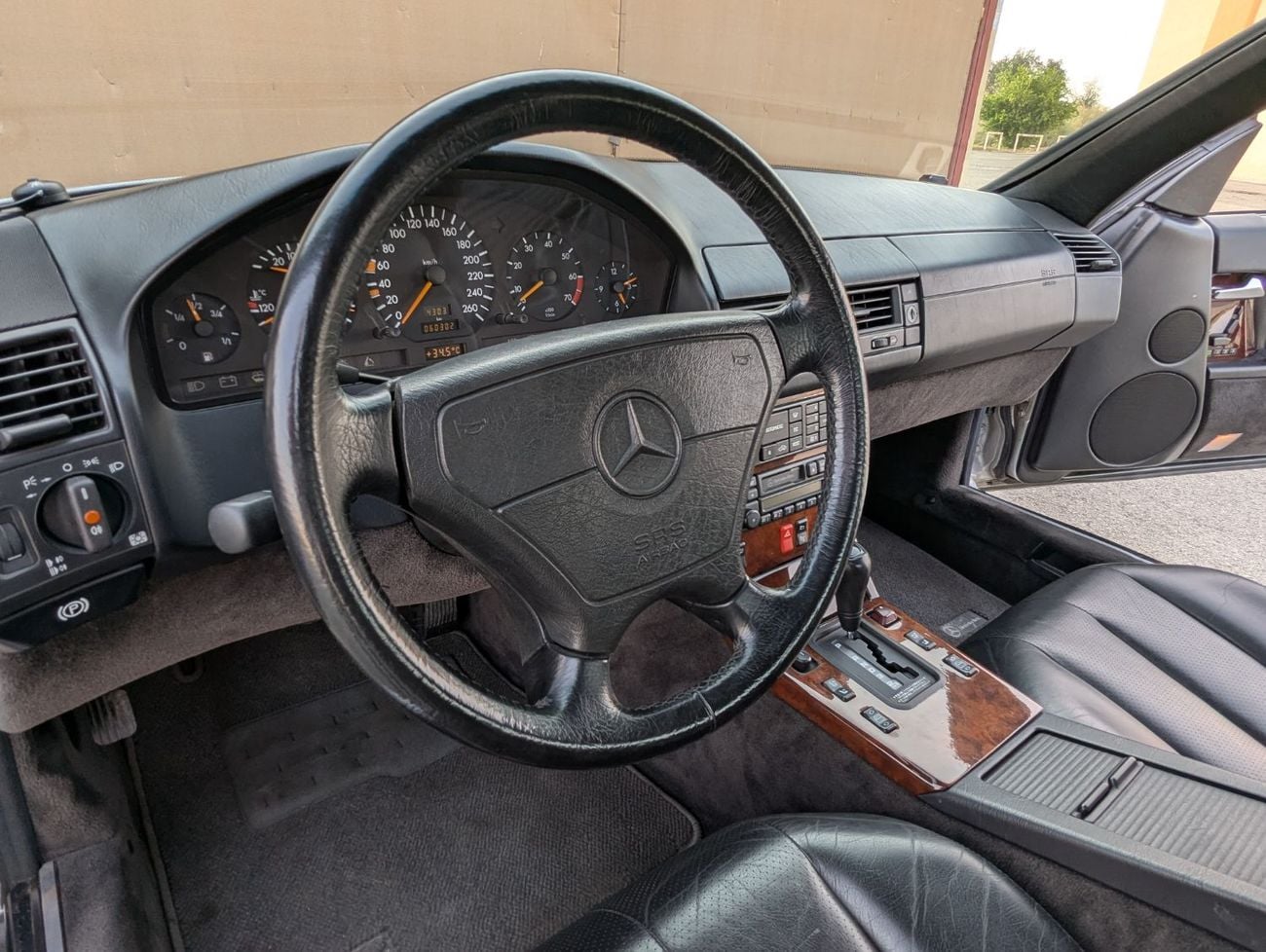 Mercedes-Benz SL 500 Mercedes-Benz SL 500 R129