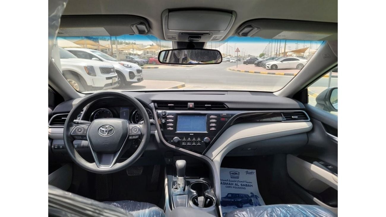 تويوتا كامري LE