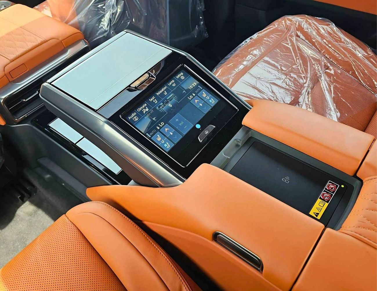 لكزس LX 700h HYBRID/ VIP SEATS FULL OPTION/ PETROL AT 3.5L V6 4WD/CODE#LX7HV