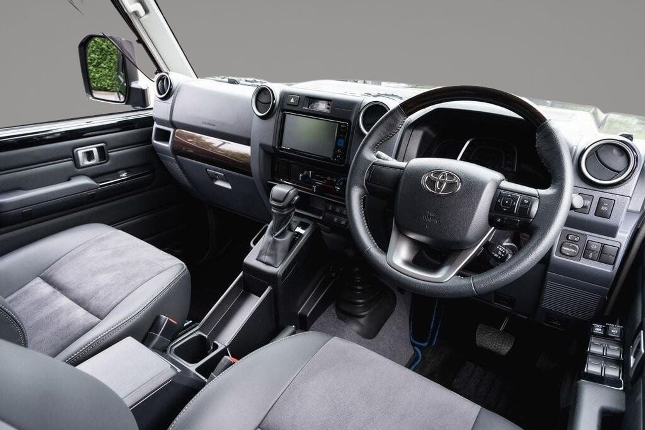 تويوتا لاند كروزر 70 Toyota Land Cruiser J70 2.8 5dr (EXPORT ONLY)