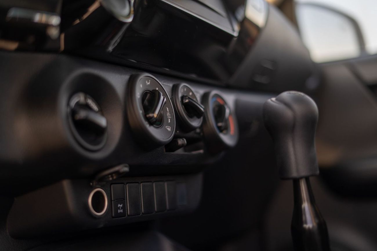 تويوتا هيلوكس GL 2 2.4L 4WD