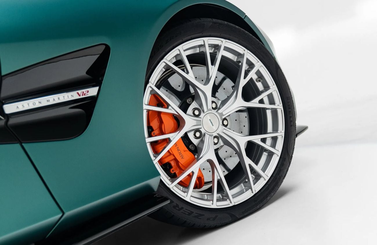 أستون مارتن فانكويش 6.0L V12 Naturally Aspirated Engine | Warranty