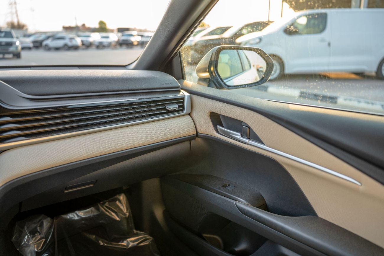 تويوتا كامري E 2.5L