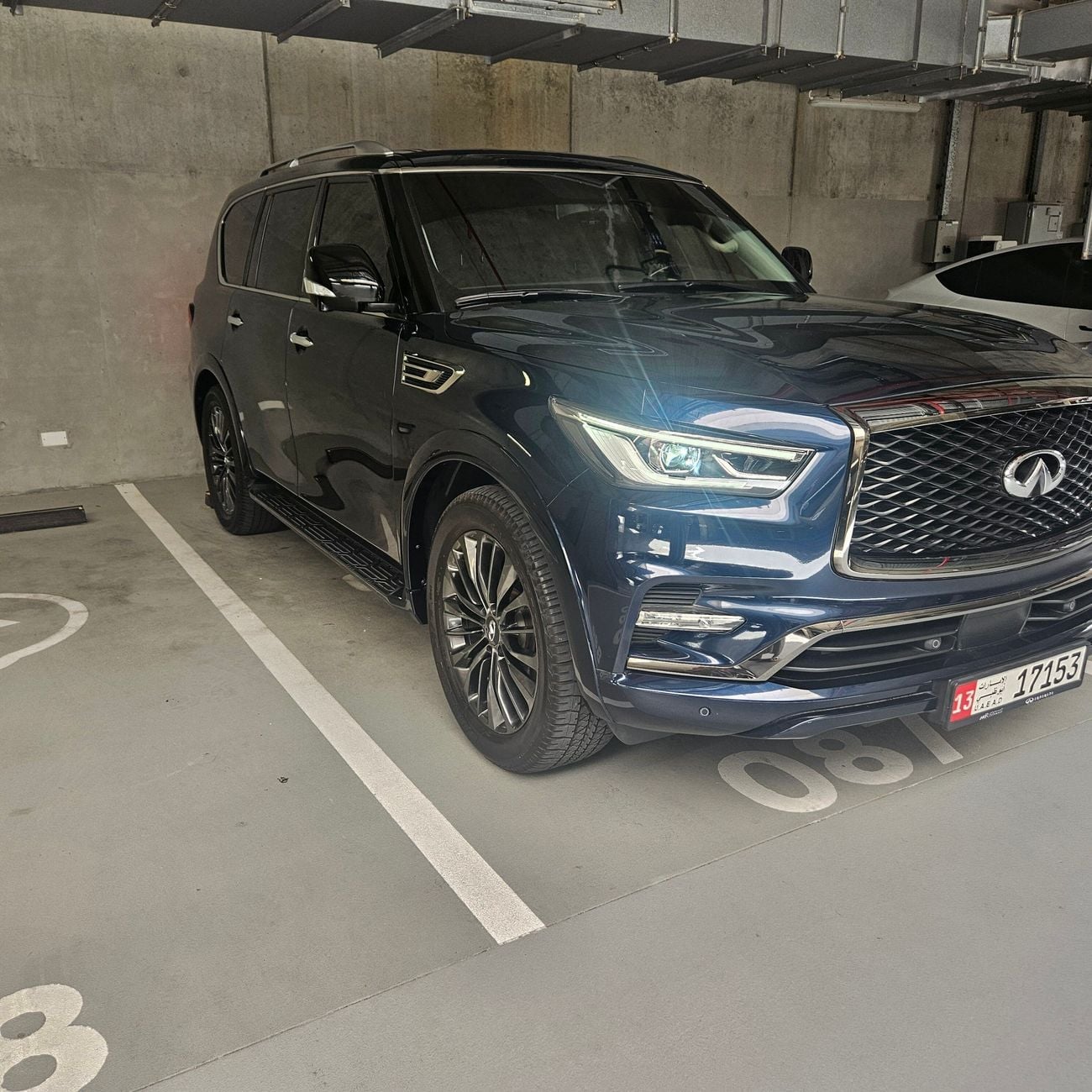 Infiniti QX80 Black edition