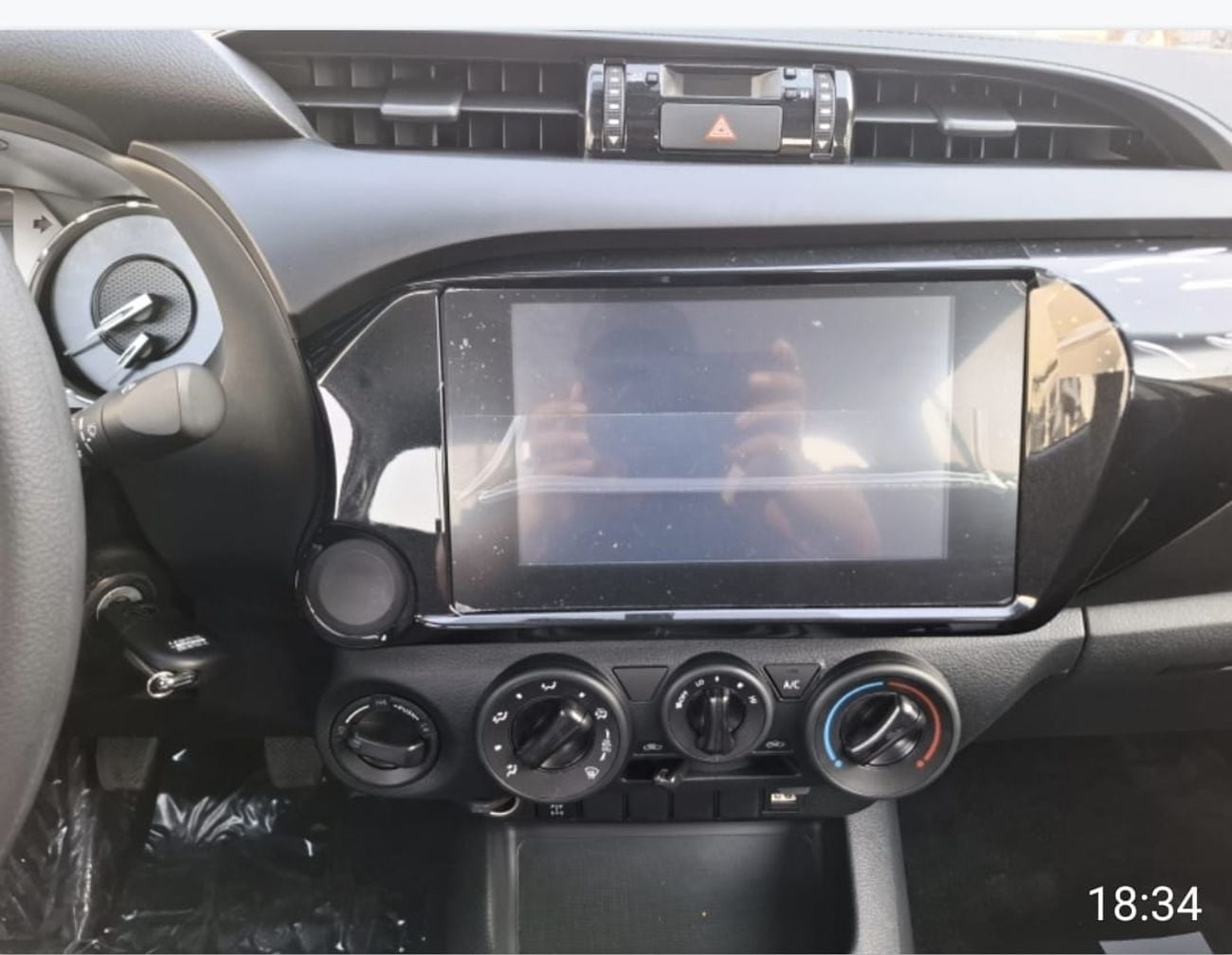 Toyota Hilux SGLX Toyota Hilux pickup double cabin manual gear diesel 2.8L wide body  mid option