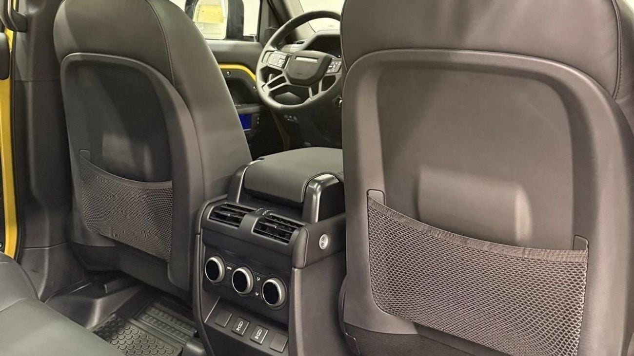 Land Rover Defender Trophy Edition V6 | GCC Specs | 5-Year Warranty & Service Contract