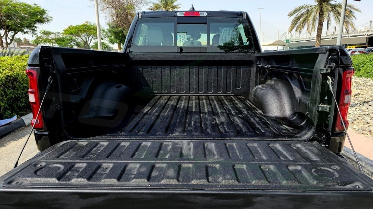 RAM 1500 ( For Export ) 2025 RAM 1500 Tradesman Hurricane SO 3.0TT Crew Cab 4X4 GCC BRAND NEW