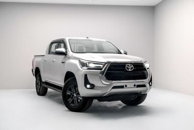 تويوتا هيلوكس SR5 4.0L - Silver Metallic Inside Black | Export Only
