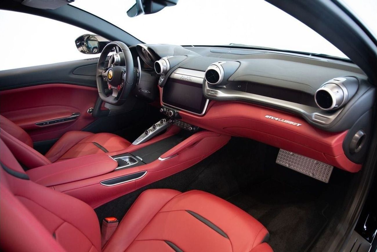 Ferrari GTC4 Lusso Ferrari GTC4lusso T V8
