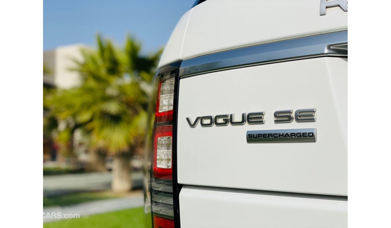 Land Rover Range Rover Vogue SE Supercharged 3200/- P.M || Vogue SE 2015 || GCC || 0% D.P || Panoramic Roof || Agency Maintained
