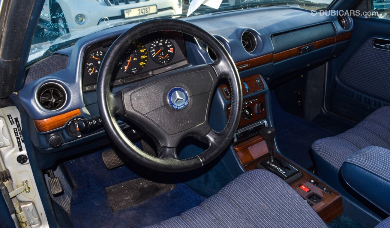 مرسيدس بنز 280 CE