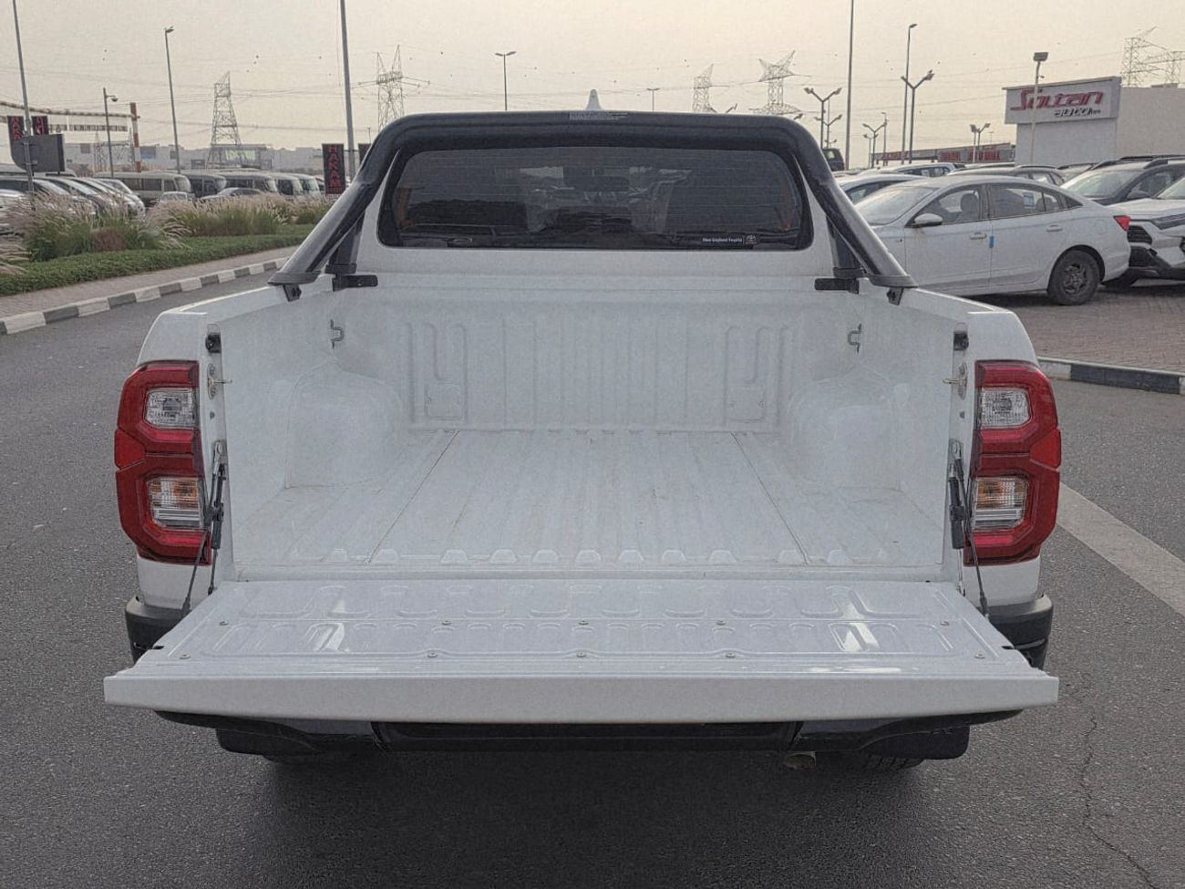 تويوتا هيلوكس diesel engine ,roght hand drive only for export available