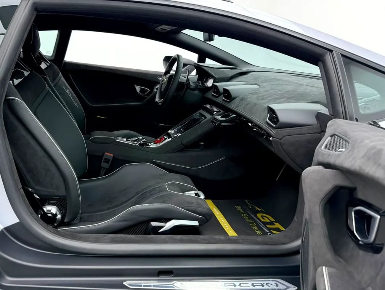 لامبورغيني هوراكان Sterrato LP-610-4, Warranty, Full Service History, Very Low Km, Japanese