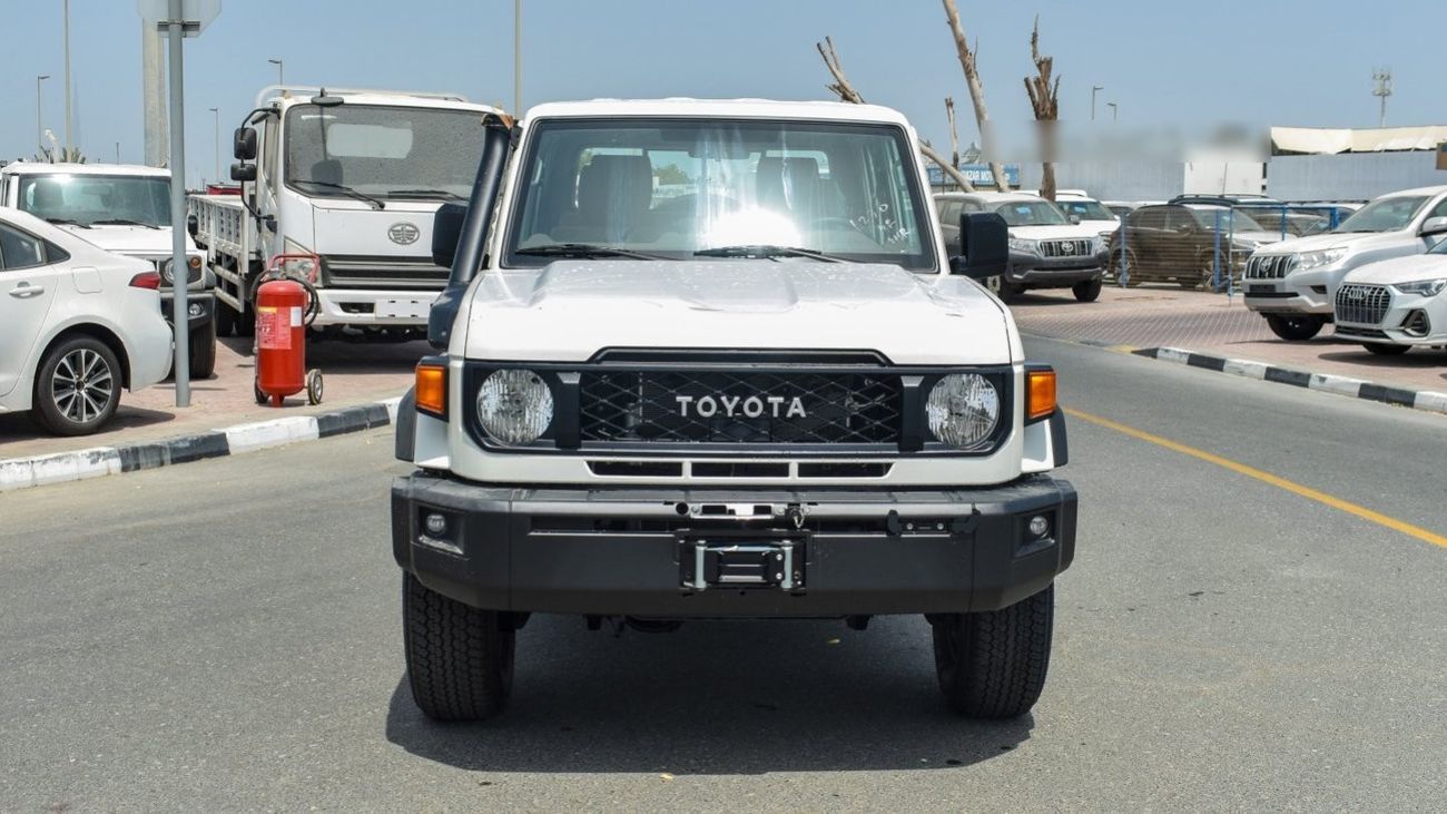 تويوتا لاند كروزر بيك آب 4.0L V6 Auto Transmission
