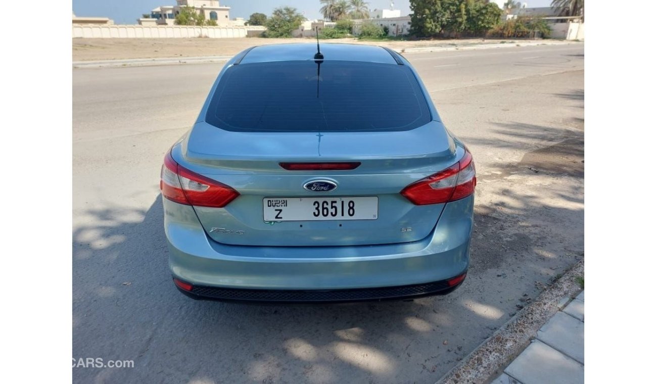 Ford Focus SE 2012 American model, manual transmission, 4 cylinders, mileage 184000