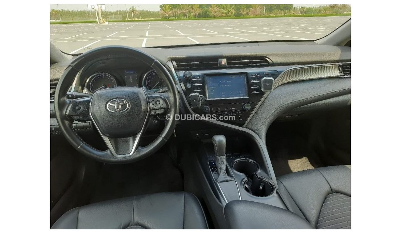 تويوتا كامري SE