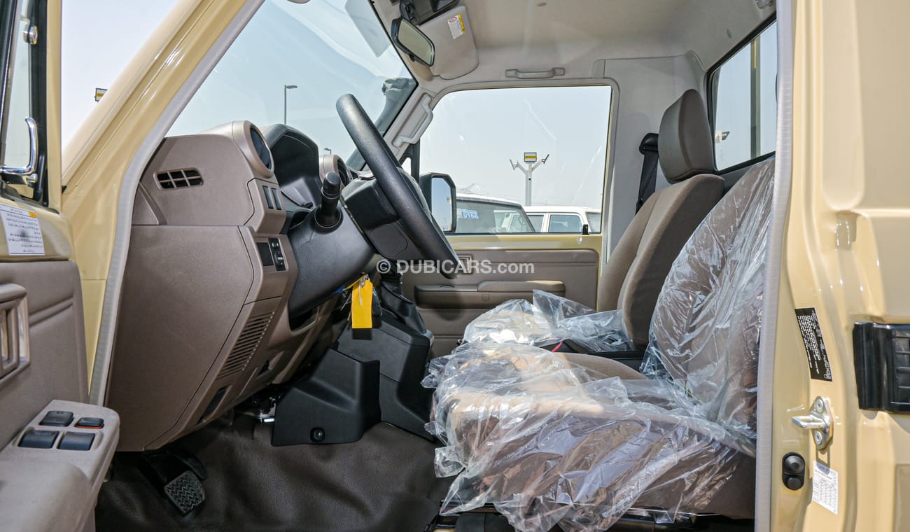 Toyota Land Cruiser Pick Up LC79 SC 4.0L AT YM 2024