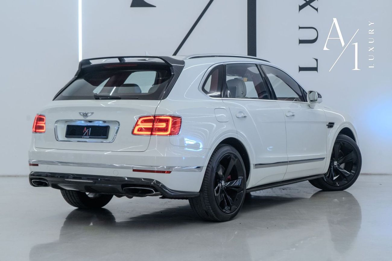 Bentley Bentayga W12 2018 Bentley Bentayga W12, Warranty, Full Service History, Two Tone Interior, GCC
