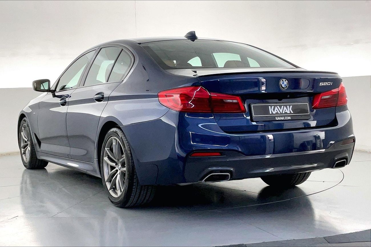 بي أم دبليو 520i M Sport | عرض العيد الحصري | خالية من أضرار الفيضانات