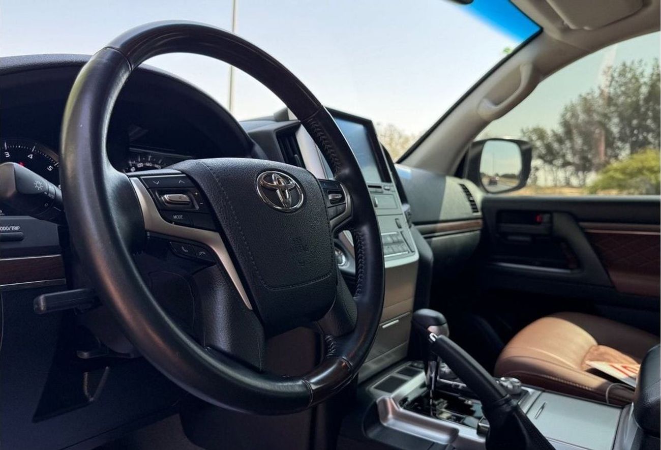 تويوتا لاند كروزر GXR 4.0L (271 HP) 4WD