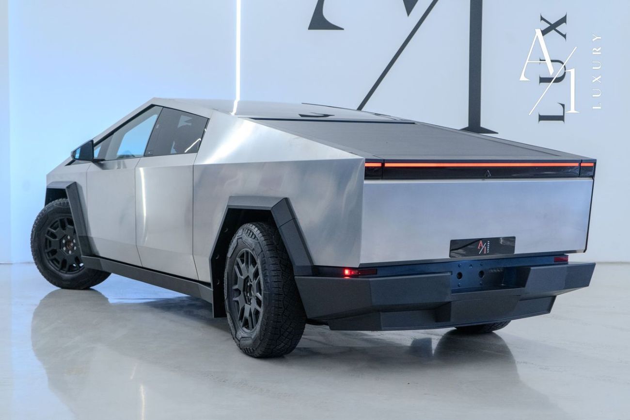 Tesla Cybertruck Foundation Series 2024 Tesla Cybertruck, Warranty, Fully Loaded, Very Low Kms, Clean Title