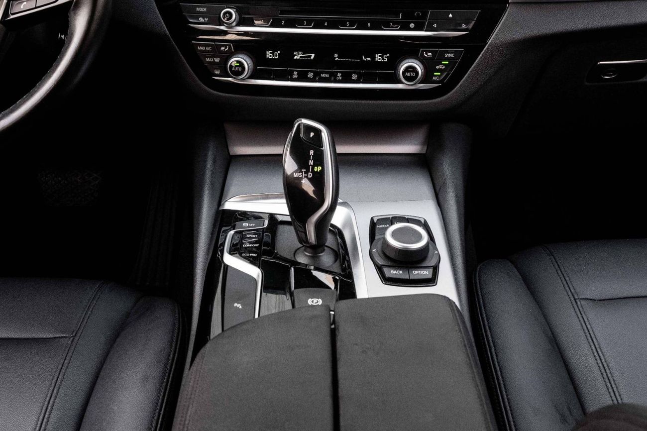 BMW 520i 20i | 2,056 P.M  | 0% Downpayment | Full BMW History!