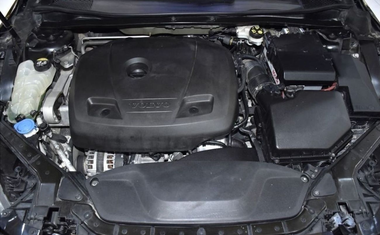 فولفو V40 EXCELLENT DEAL for our Volvo V40 T5 ( 2018 Model ) in Black Color GCC Specs