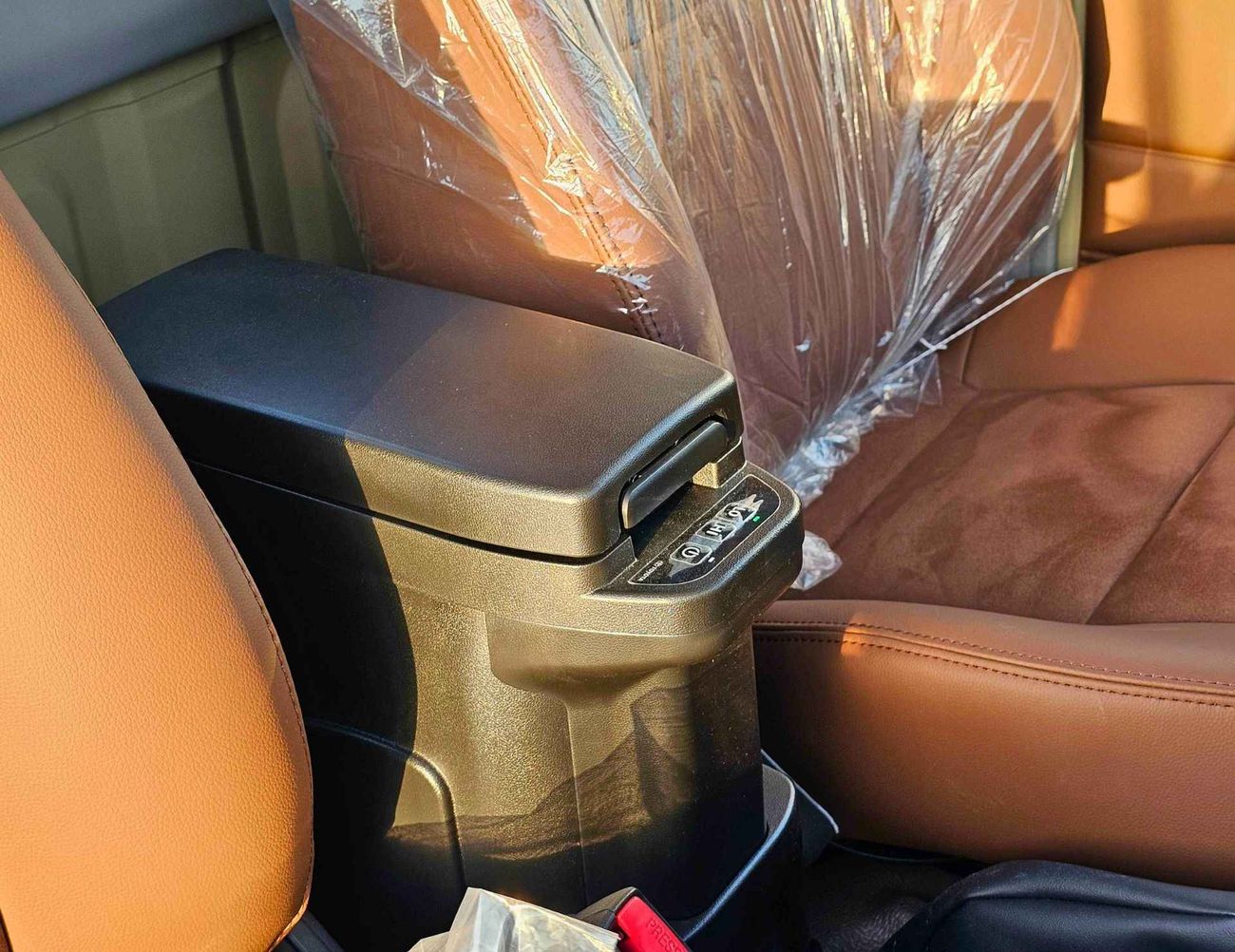 Toyota Land Cruiser Pick Up / LC79 2.8L DIESEL / A/T / SINGLE CABIN / FULL OPTION (CODE # 69090)