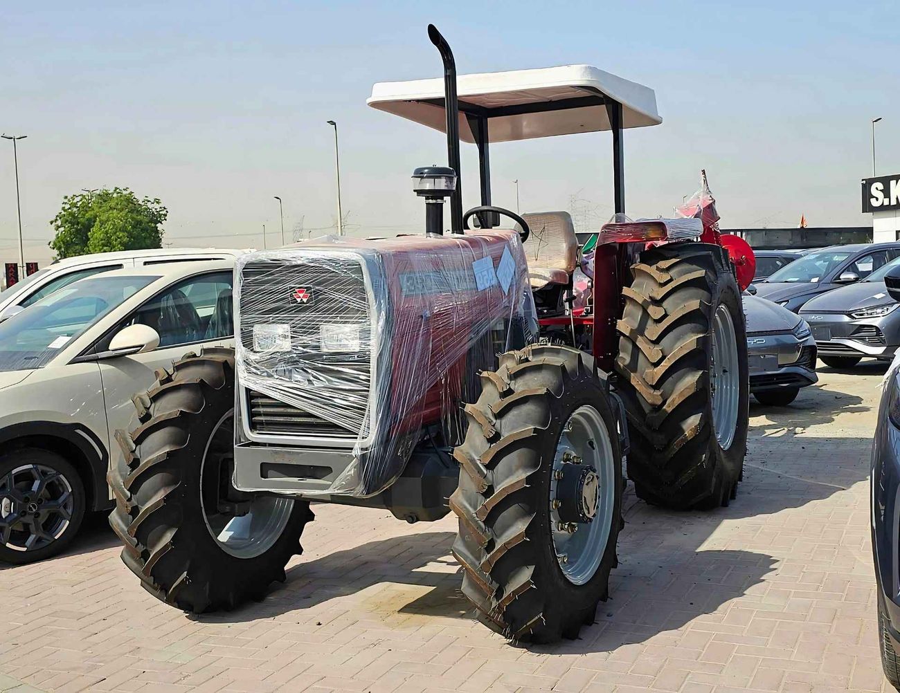 ماسي فيرجوسون 390 TRACTOR | DIESEL | M/T | 4WD WITH DISC PLOUGH (CODE # 69071)