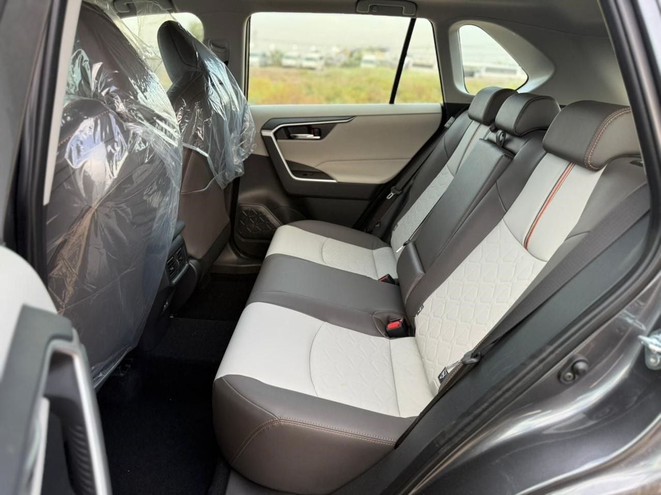 Toyota RAV4 2.5L Adventure With Rader (Saudi spec)