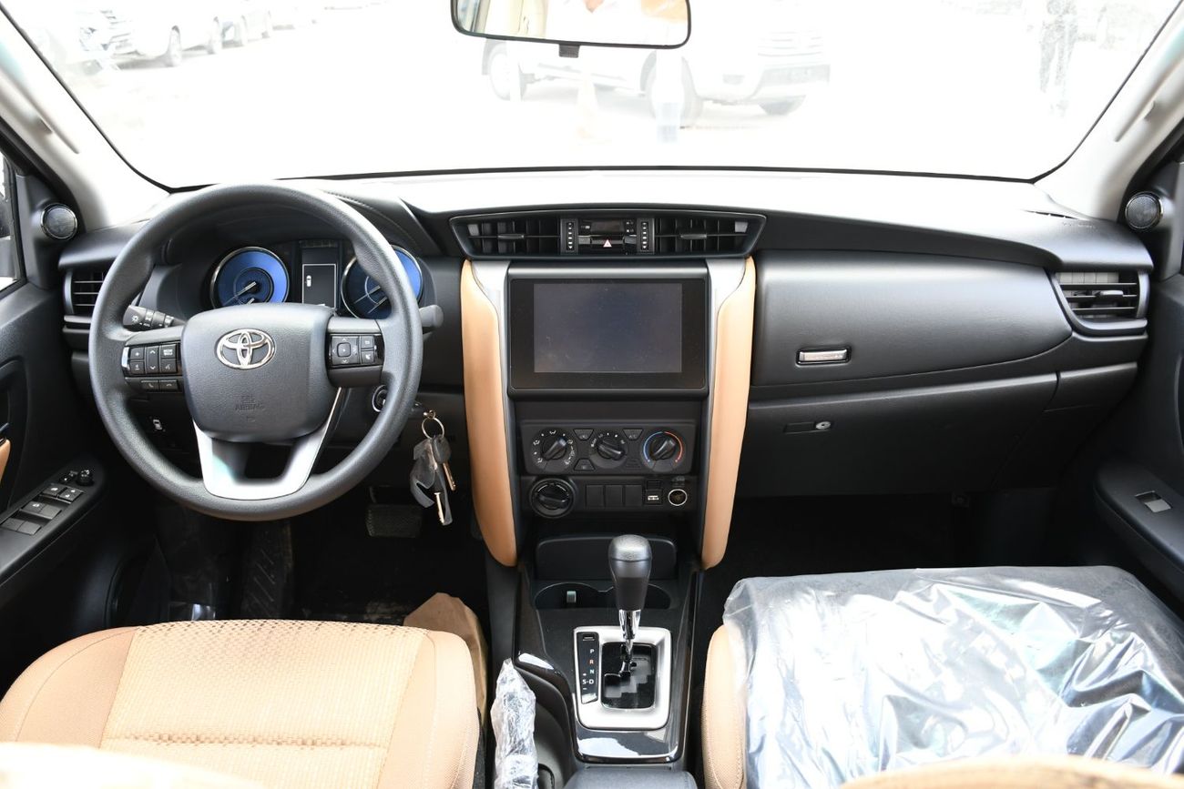 تويوتا فورتونر 2.4L  V4 Diesel Automatic 4x4WD (Ready Stock)