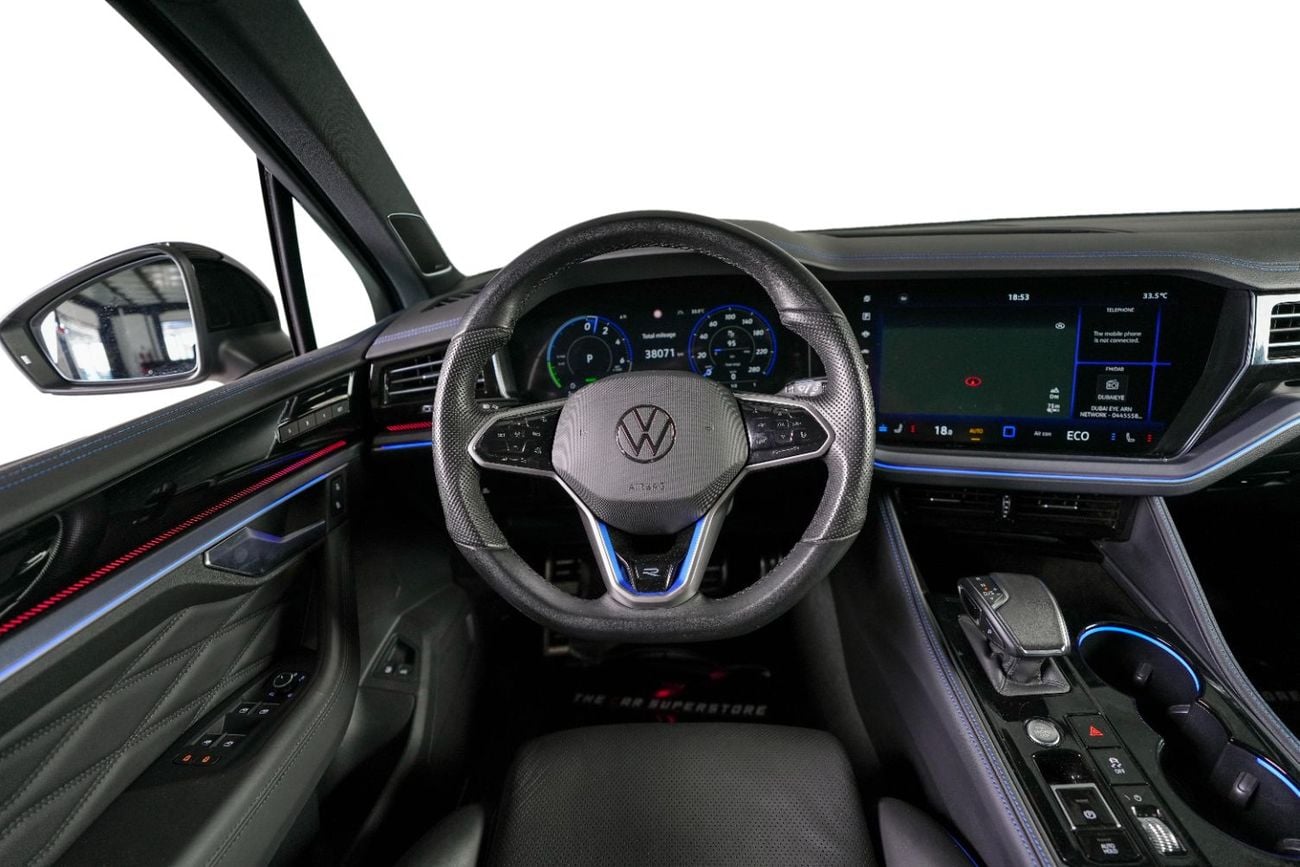 Volkswagen Touareg R-LINE eHybrid | European Spec | Full Option