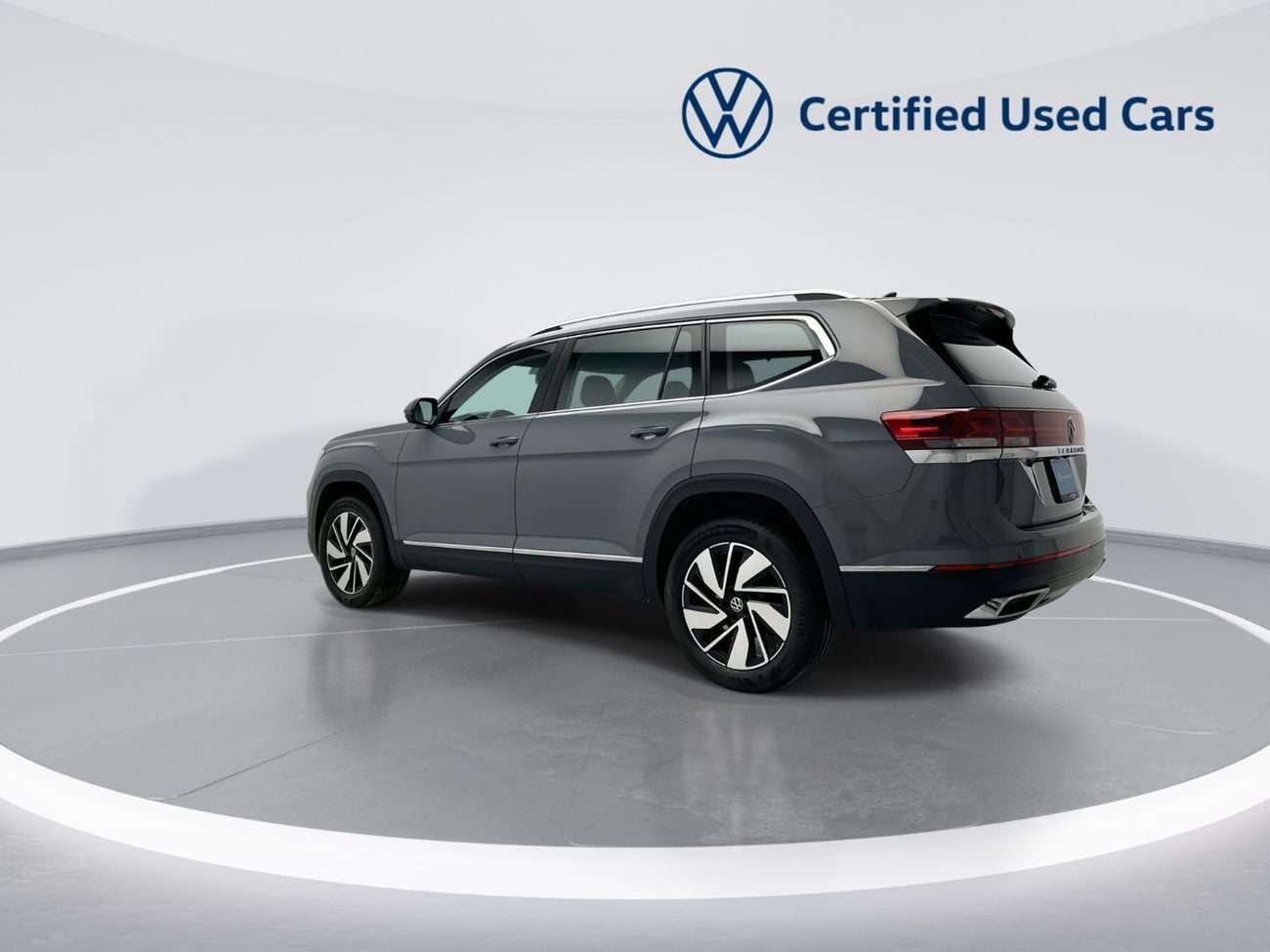 Volkswagen Teramont COMFORTLINE (Facelift 2) | 34,100 AED SAVINGS from New Car | New 12" Screen & LED Light Bar