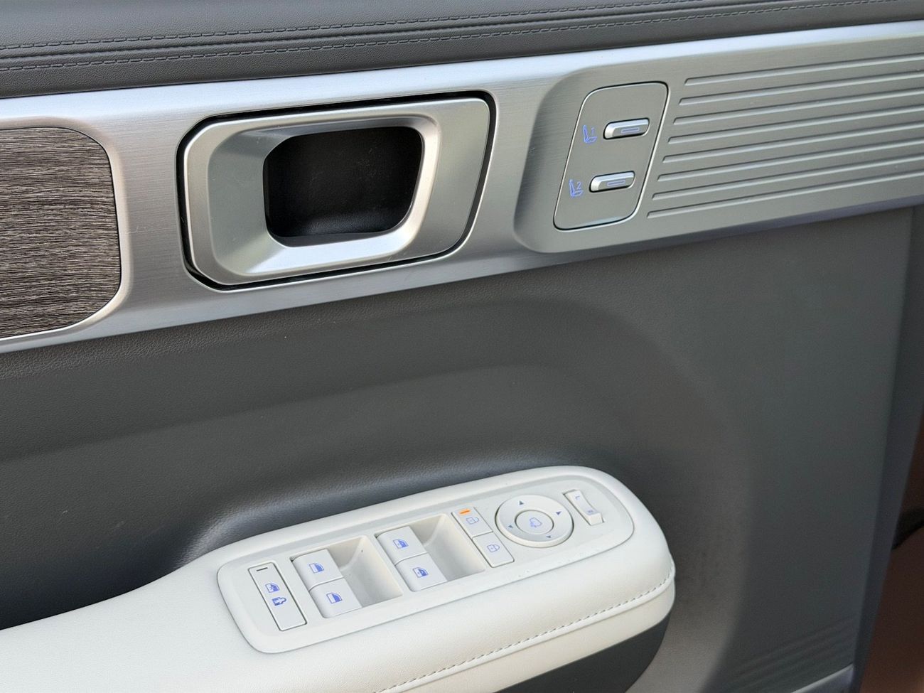 Hyundai Santa Fe 2024 SANTAFE LIMITED HYBRID 1.6 FULL OPTIONS IMPORTED FROM USA Smartstream G1.6T HEV