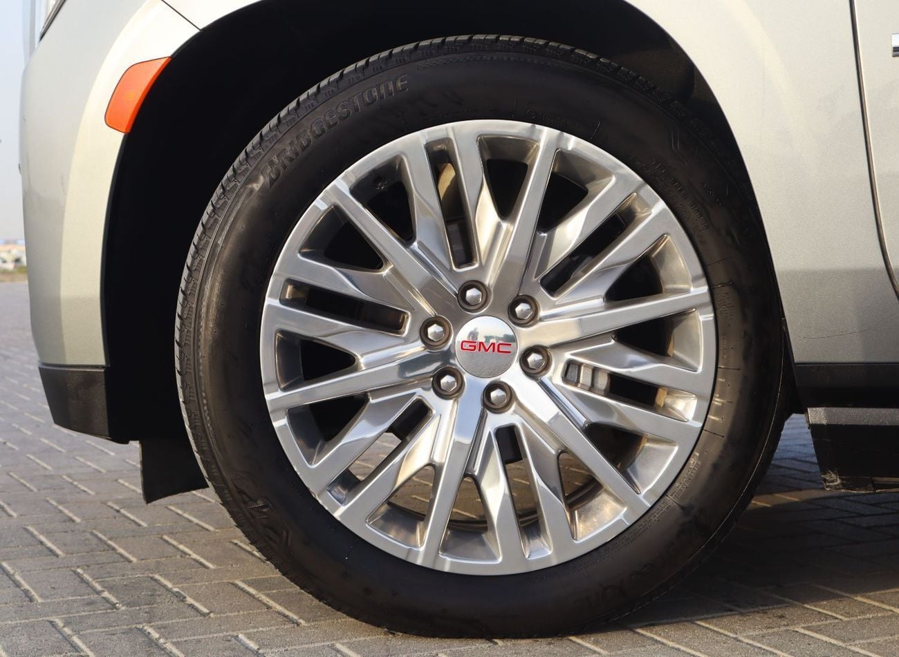 GMC Yukon 6.2 V8 Denali (AWD)