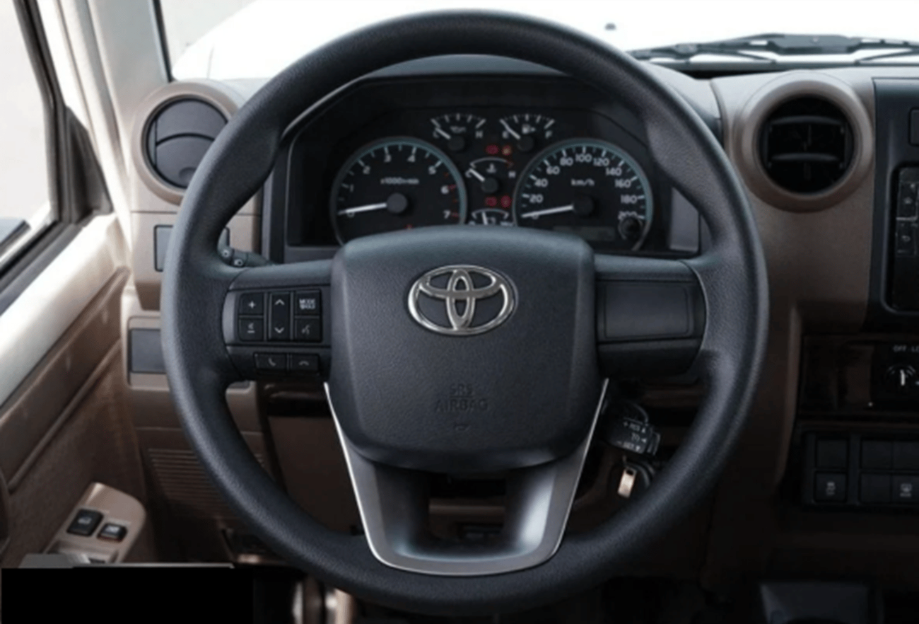 Toyota Land Cruiser 70 ECT0097 - Toyota LC76 Hardtop 5 Doors - 4.0L Petrol Manual White Mid 2025