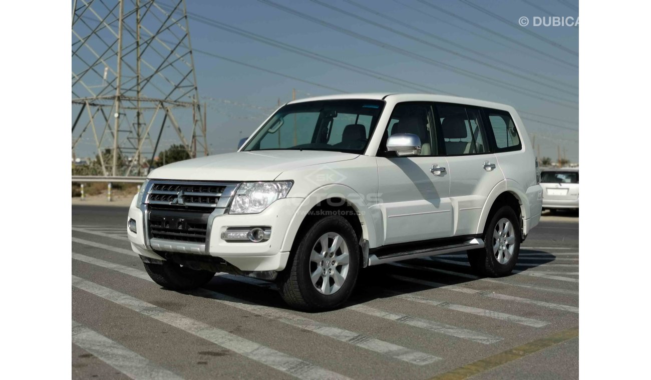 ميتسوبيشي باجيرو 3.5L PETROL, 17" ALLOY RIMS, 4WD, XENON HEADLIGHTS (LOT # 4250)