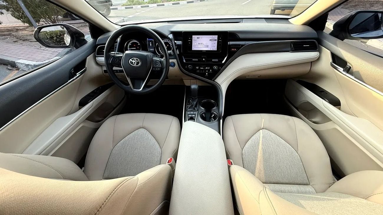 Toyota Camry LE Toyata LE Hybrid GCC specs, Free offers! Bank loan can be arranged!