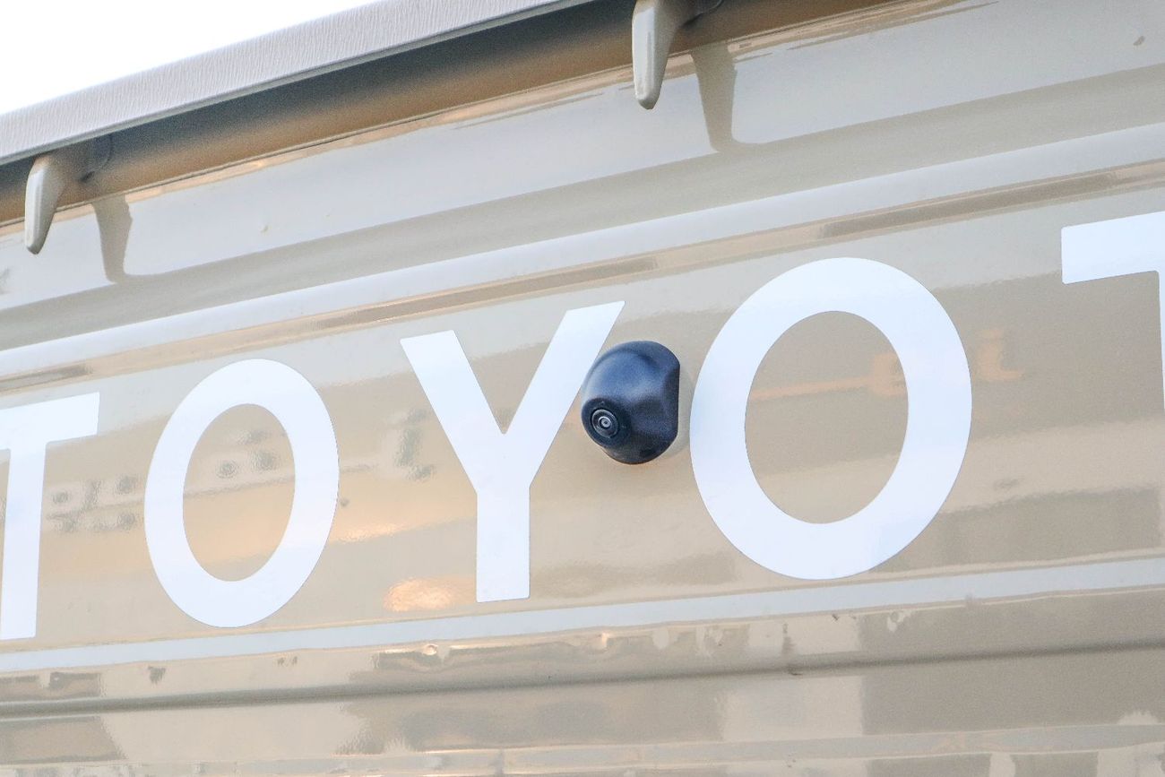 تويوتا لاند كروزر بيك آب Std 4.0L Single Cab Utility AWD