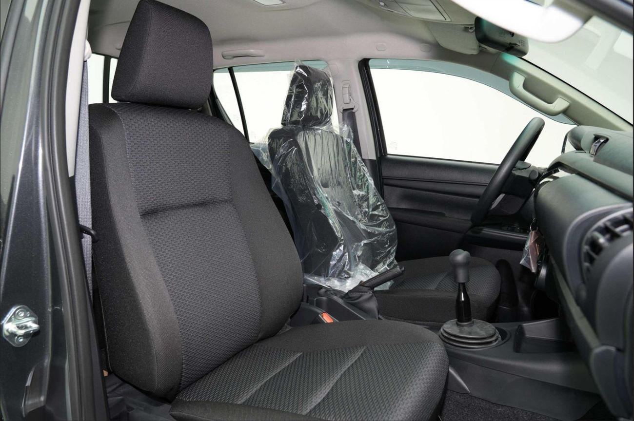 Toyota Hilux 2.4L 4X4 D/C STD(i) M/T DIESEL