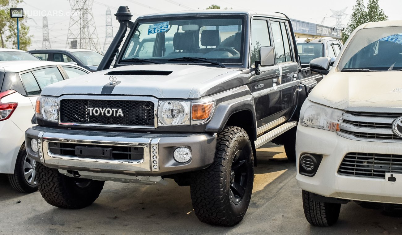 Toyota Land Cruiser Pick Up V8