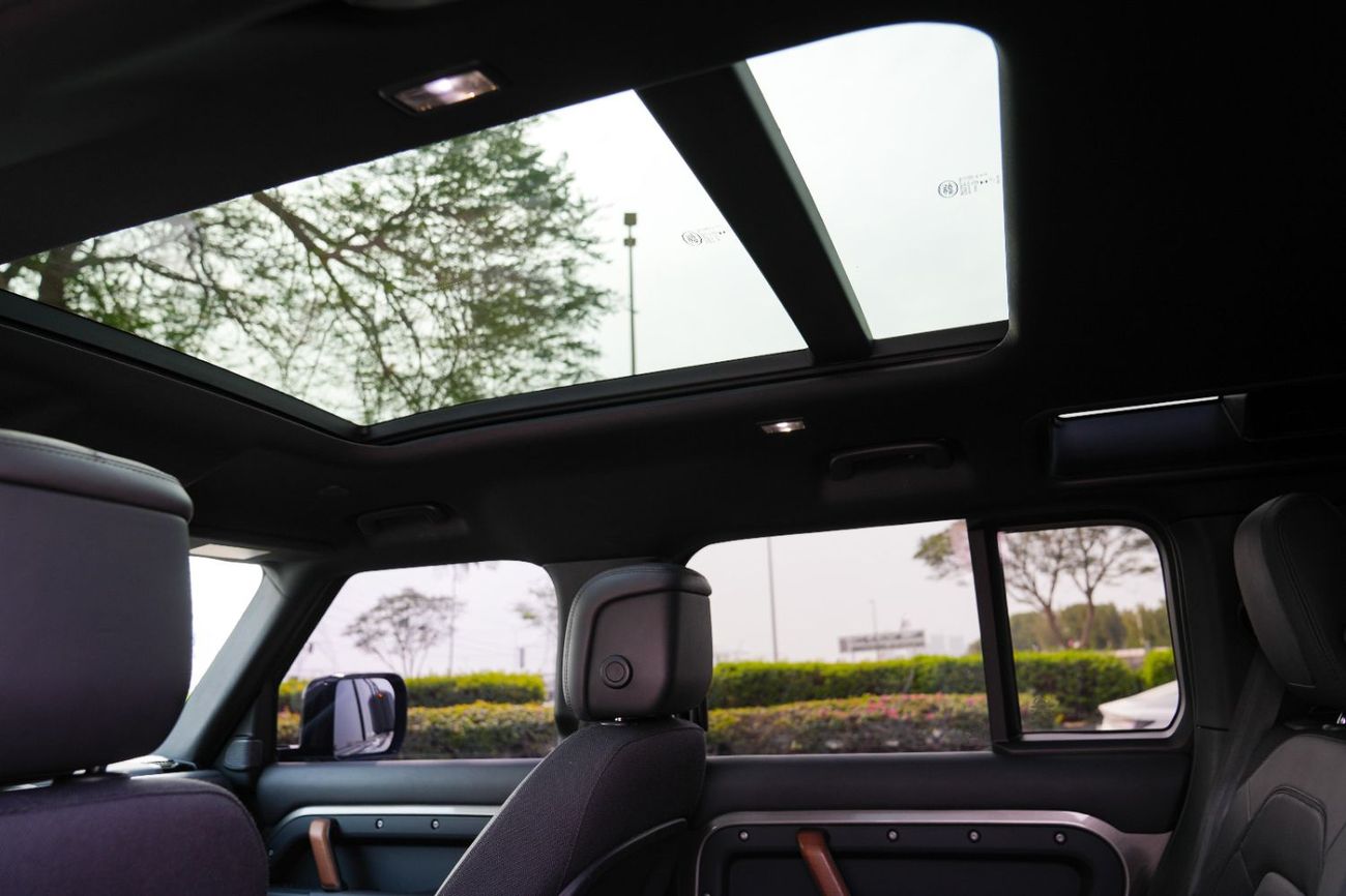 Land Rover Defender P400 110 X 3.0L (5 Seater)