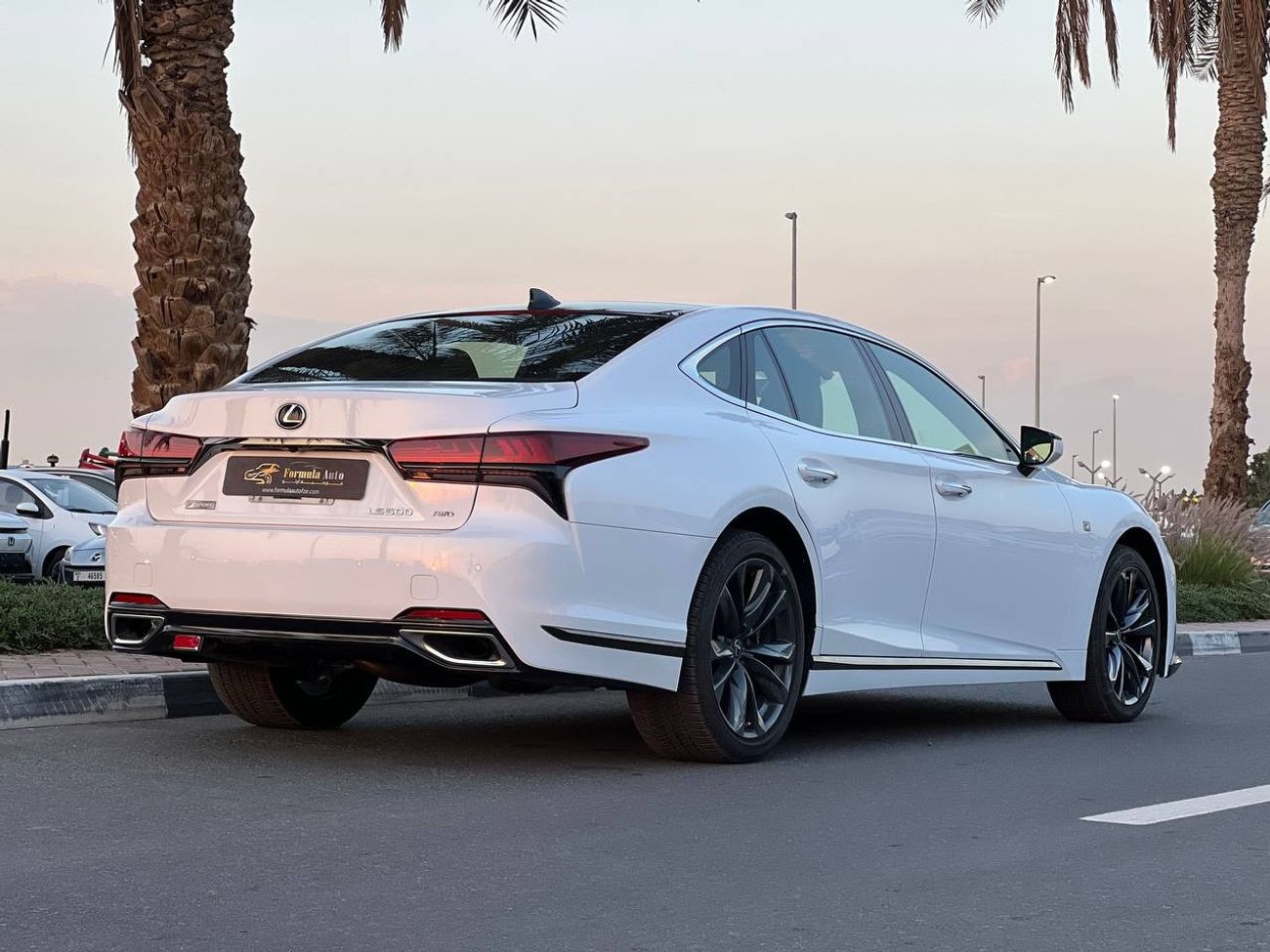 Lexus LS500 F SPORT AWD 3.5L PTR A/T // 2021 // FULL OPTION WITH RADAR , PANORAMIC ROOF // SPECIAL OFFER // BY F