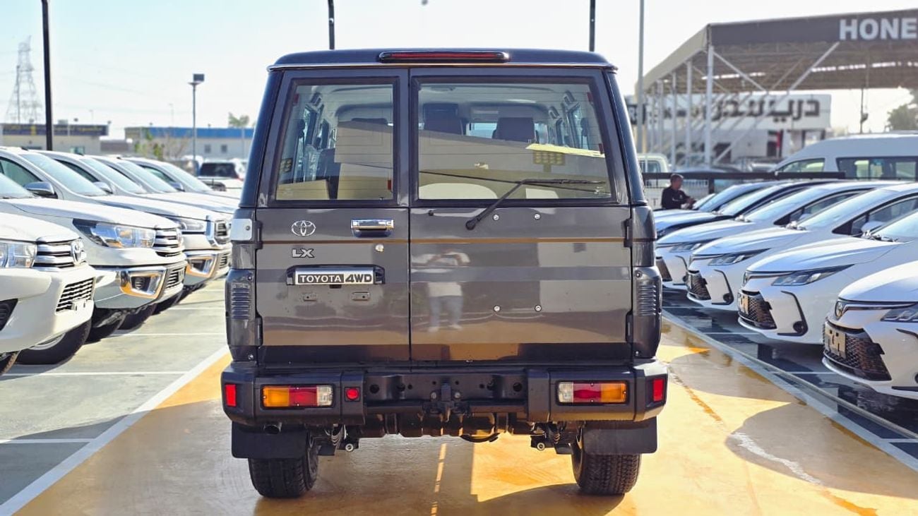 تويوتا لاند كروزر 70 TOYOTA LC 76 2026 A/T 2.8 GREY COLOR
