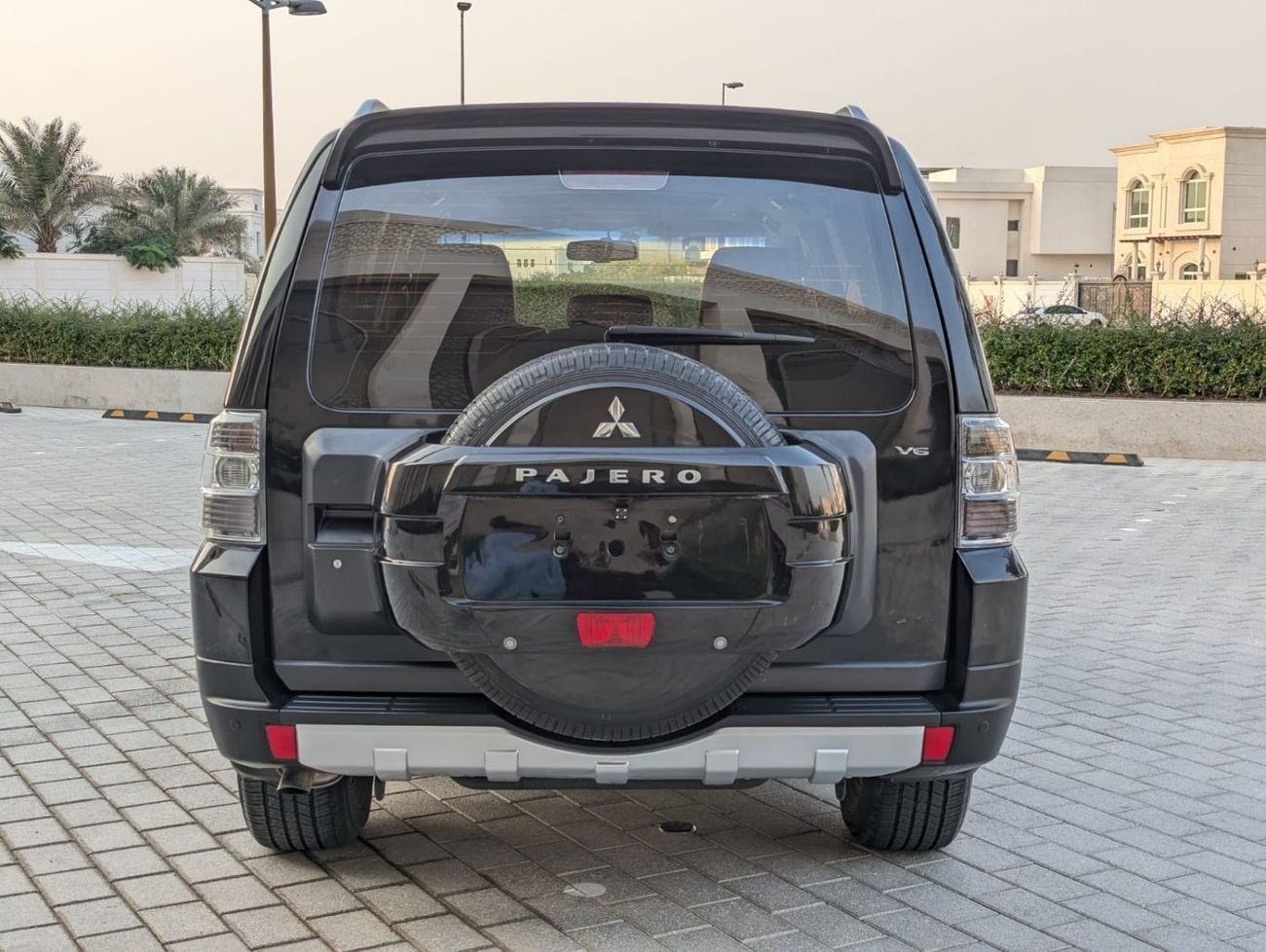 Mitsubishi Pajero Mitsubishi Pajero 2008 LHD black