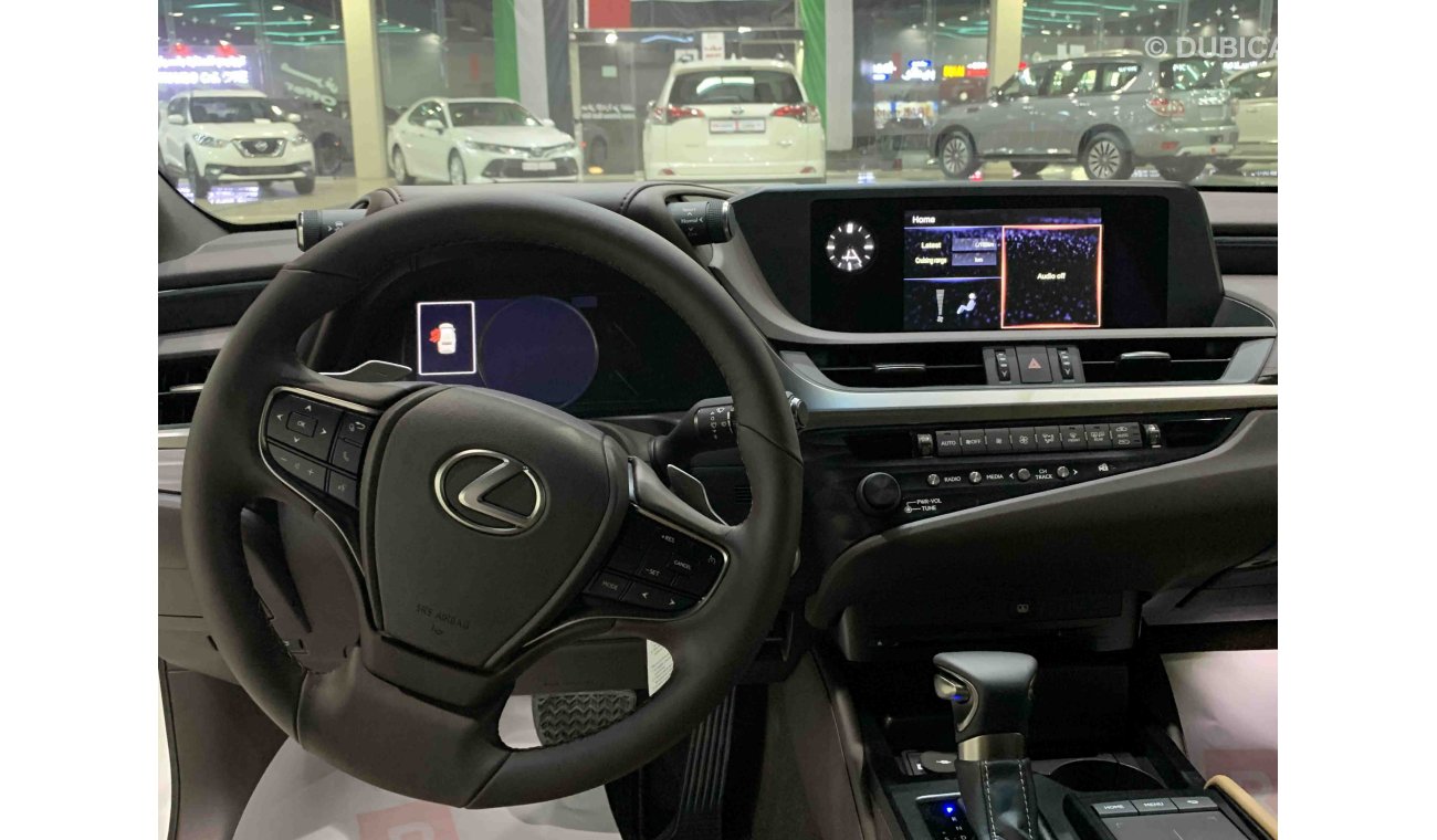 لكزس ES 350 3.5 L مع الضمان والضريبه