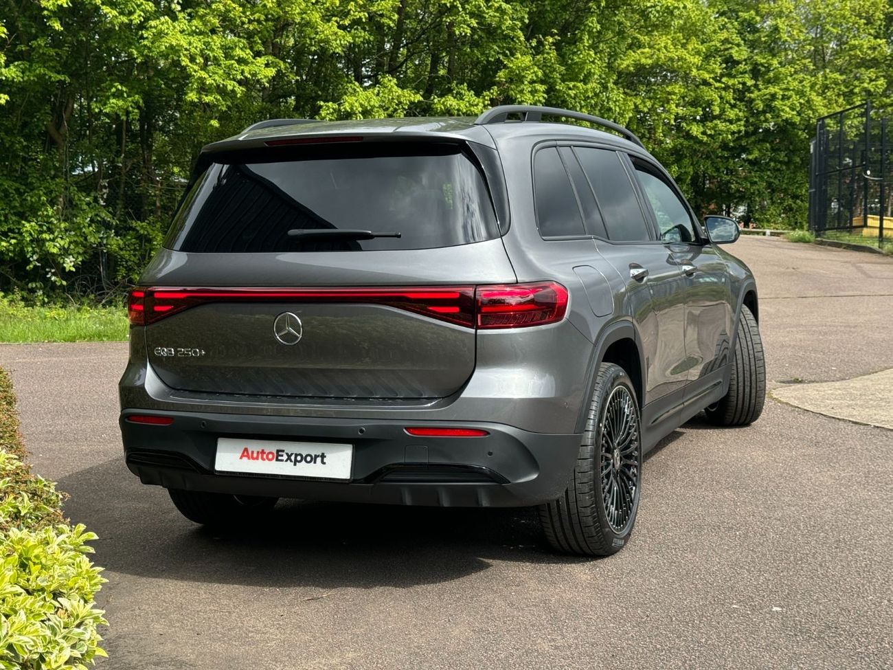 Mercedes-Benz EQB 260 EQB 250+ AMG LINE PREMIUM PLUS